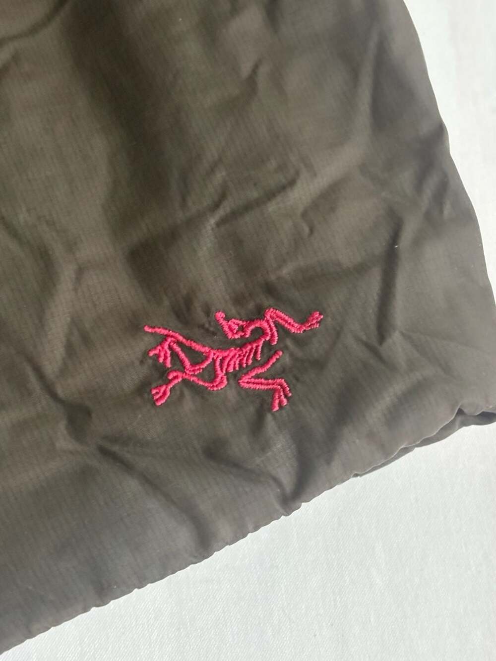 Arc'teryx Women's Hooded Puffer Long Jacket Dark Green - Picture 9 of 12